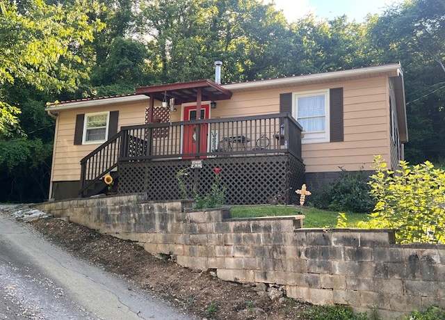Property at 190 Borden St, Gainesboro, TN 38562, 2 beds, 1 bath