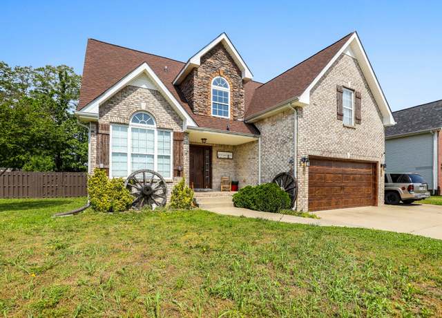 Property at 1622 Autumn Dr, Clarksville, TN 37042, 3 beds, 2.5 baths