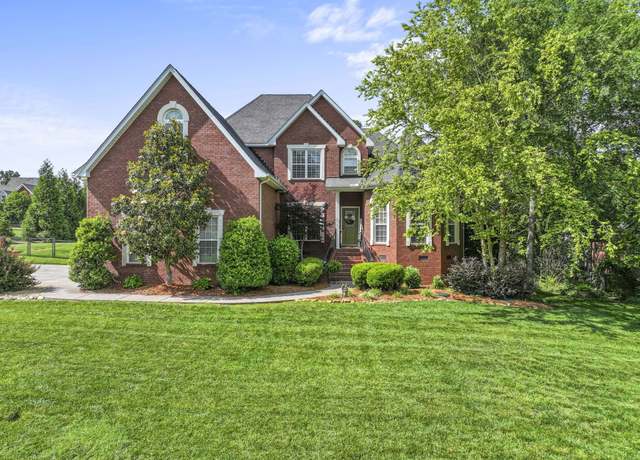 Property at 2052 Woodcliff Dr, Smyrna, TN 37167, 4 beds, 3 baths