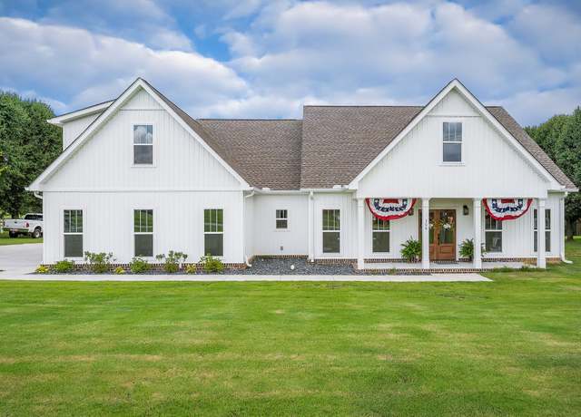 Property at 306 Old Shelbyville Rd, Mcminnville, TN 37110, 3 beds, 3 baths