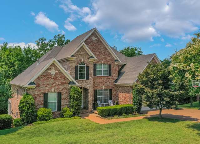 Property at 1544 Red Oak Ln, Brentwood, TN 37027, 5 beds, 4 baths