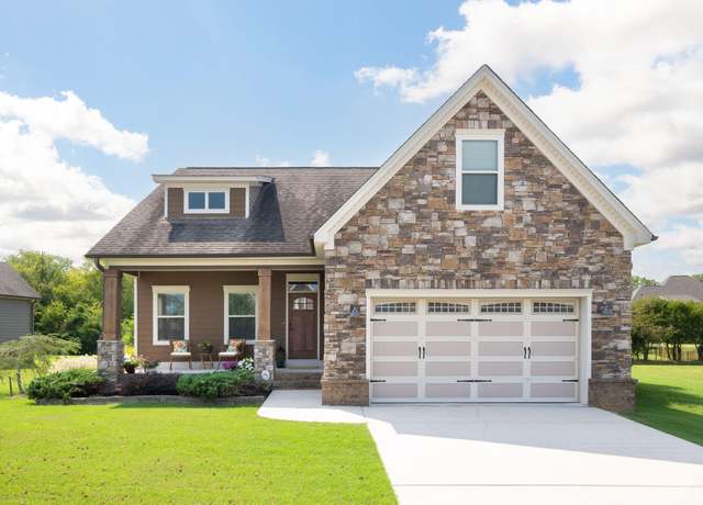 Property at 8524 Fenwick Dr, Ooltewah, TN 37363, 4 beds, 2.5 baths