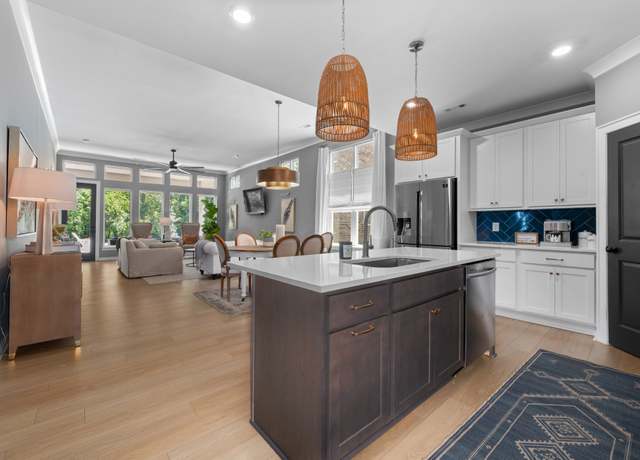 Property at 894 Plowson Rd, Mount Juliet, TN 37122, 4 beds, 4 baths