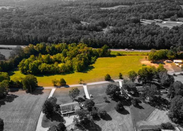 Property at 1210 Garton Rd, Burns, TN 37029, 3 beds, 1 bath