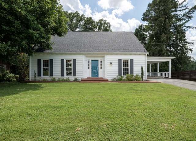 Property at 701 Meadow St, Lawrenceburg, TN 38464, 3 beds, 2.5 baths