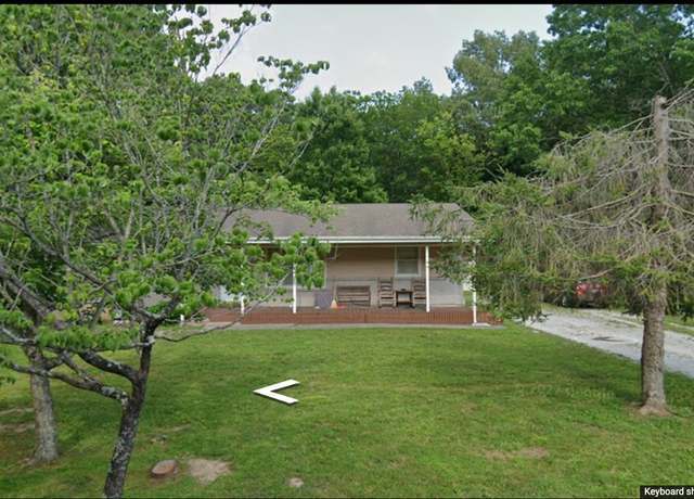 Property at 1412 Royal Trl, Manchester, TN 37355, 3 beds, 2 baths