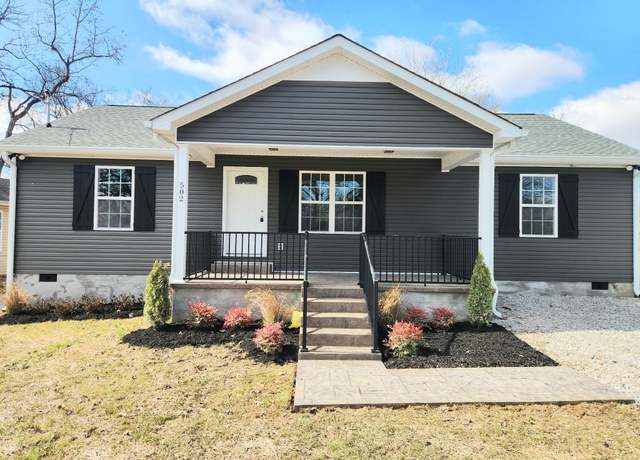 Property at 502 S Franklin St, Tullahoma, TN 37388, 3 beds, 2 baths