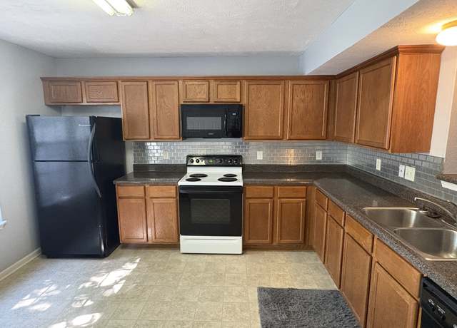 Property at 3236 Prater Ct, Murfreesboro, TN 37128, 2 beds, 2.5 baths