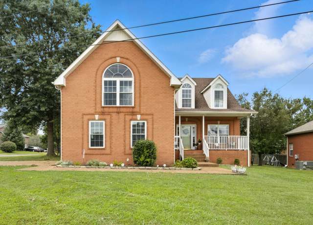 Property at 1000 Apache Trl, White House, TN 37188, 3 beds, 2.5 baths