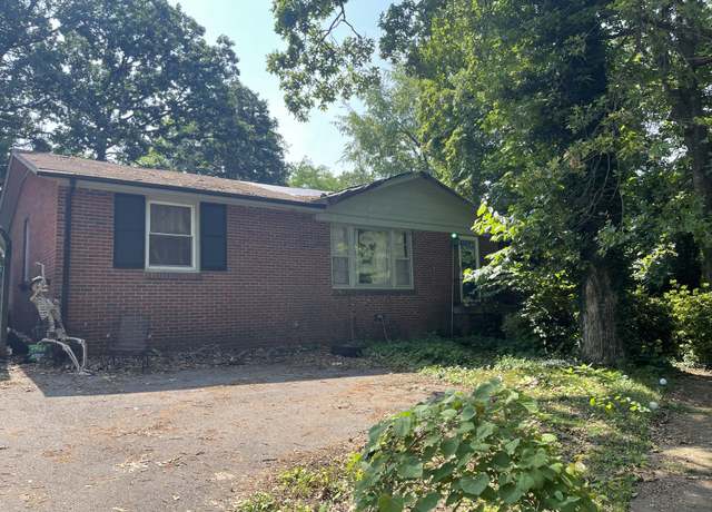 Property at 230 Yorktown Rd, Clarksville, TN 37042, 3 beds, 1.5 baths
