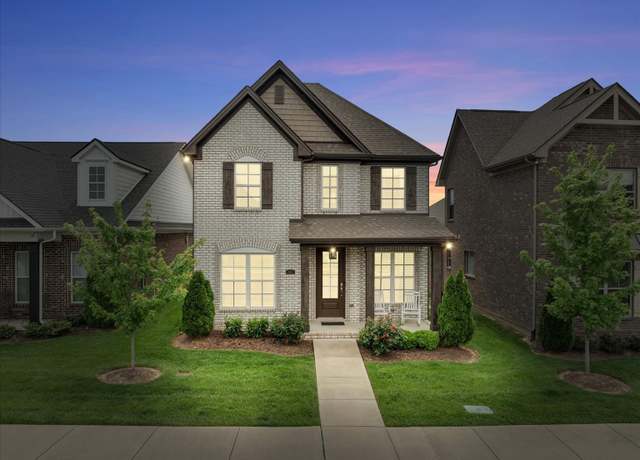 Property at 992 Paddock Park Cir, Gallatin, TN 37066, 3 beds, 2.5 baths