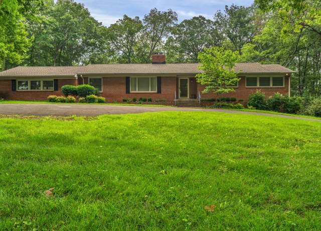 Property at 784 Greeley Dr, Nashville, TN 37205, 3 beds, 2 baths