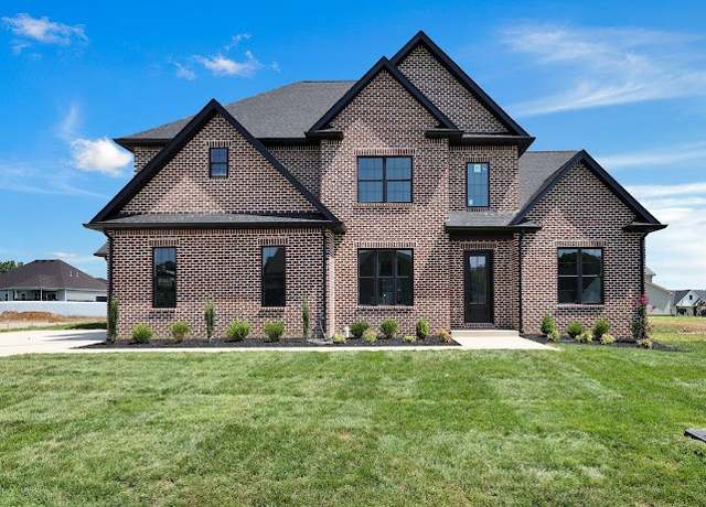 Property at 2461 Ellsworth Dr, Clarksville, TN 37043, 4 beds, 3 baths