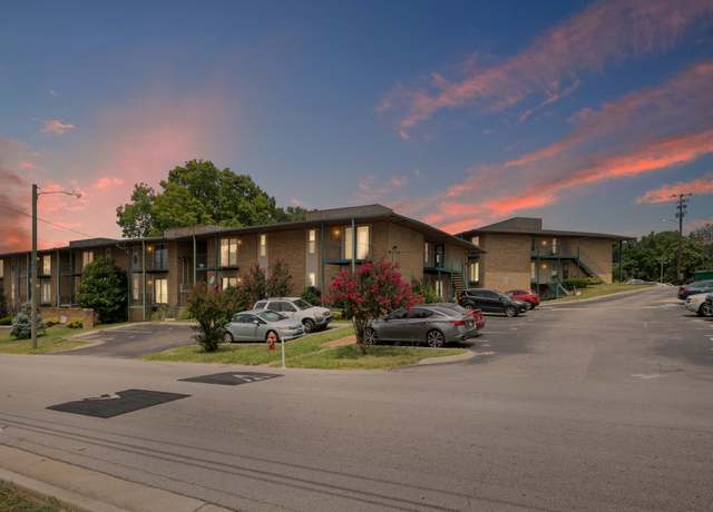 Property at 555 N Dupont Ave, Madison, TN 37115, 12 beds, 8 baths