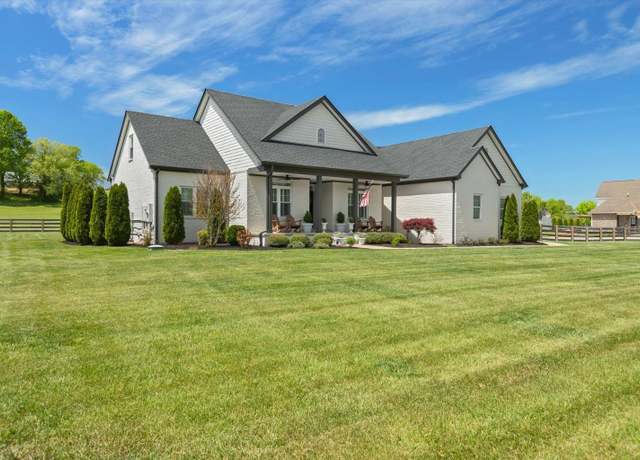 Property at 427 Carters Creek Pike, Columbia, TN 38401, 3 beds, 4 baths
