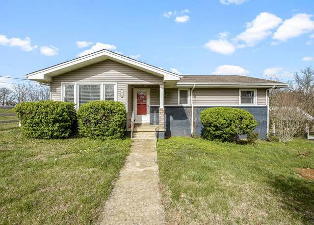 Property at 1910 S Cannon Blvd, Shelbyville, TN 37160, 3 beds, 2 baths