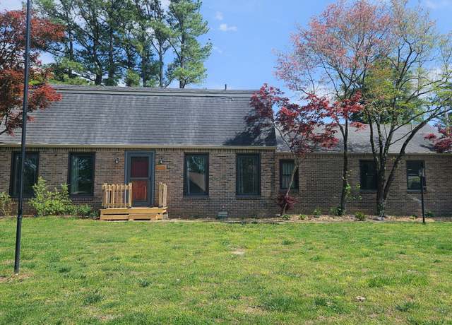 Property at 3012 Cox Mill Rd, Hopkinsville, KY 42240, 4 beds, 3 baths