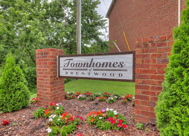 Property at 5766 Amalie Dr, Nashville, TN 37211, 3 beds, 2.5 baths