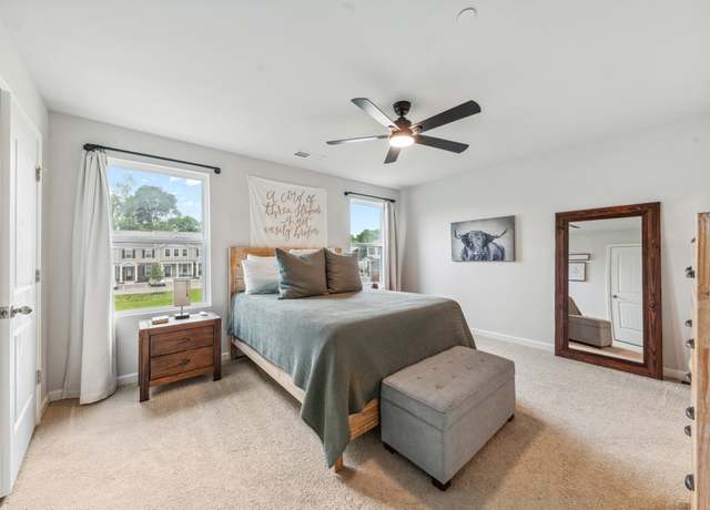 Property at 105 Grayson Cir, Chapel Hill, TN 37034, 3 beds, 2.5 baths