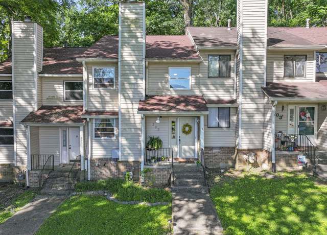 Property at 305 Deerpoint Dr, Hendersonville, TN 37075, 2 beds, 1.5 baths