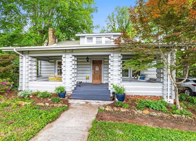 Property at 403 Gaines St, Sparta, TN 38583, 3 beds, 2 baths