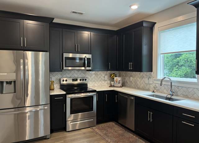 Property at 801 Cherokee Ave Apt 6, Nashville, TN 37207, 2 beds, 2.5 baths