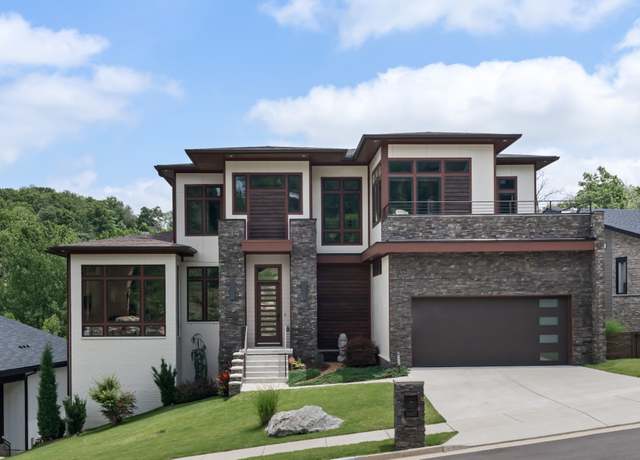 Property at 5820 Woodland Hills Dr, Nashville, TN 37211, 4 beds, 4.5 baths