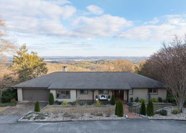Property at 540 N Crest Ct, Chattanooga, TN 37404, 4 beds, 3 baths