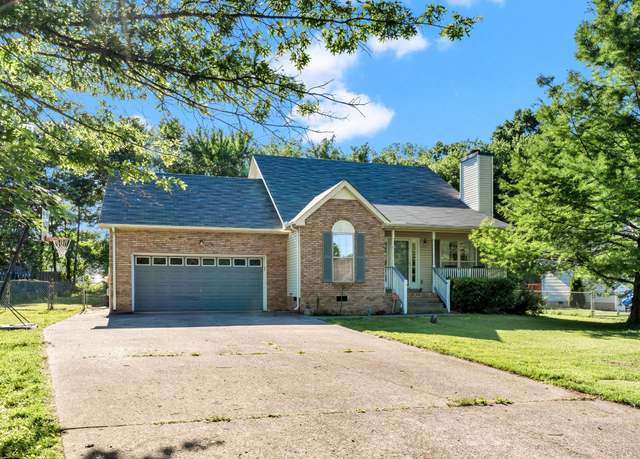 Property at 1012 Blue Ridge Pkwy, Goodlettsville, TN 37072, 3 beds, 2.5 baths