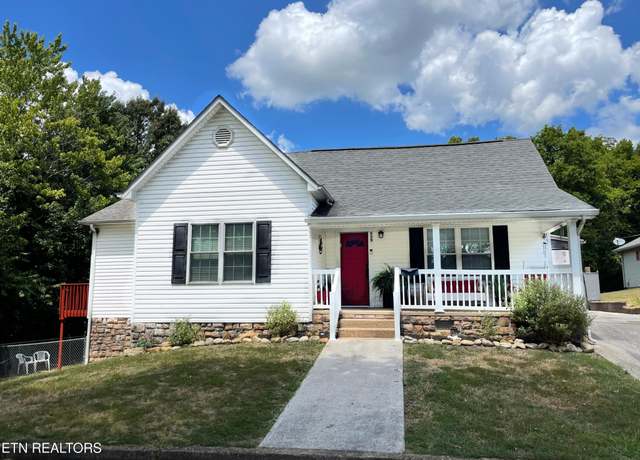 Property at 609 W Third Ave, Lenoir City, TN 37771, 3 beds, 2 baths