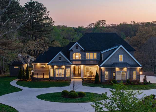 Property at 115 Southern Woods Ct, Cookeville, TN 38506, 4 beds, 5 baths