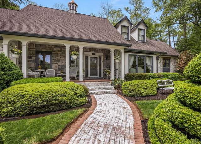 Property at 2211 Woodcreek Dr NW, Cleveland, TN 37311, 3 beds, 3.5 baths