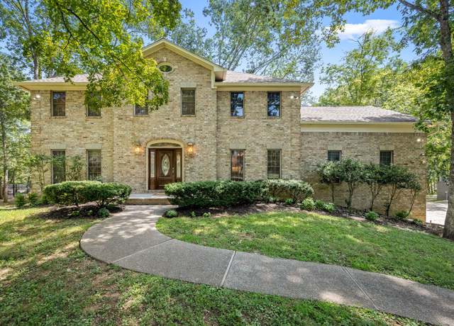 Property at 2207 Shannon Dr, Murfreesboro, TN 37129, 4 beds, 2.5 baths