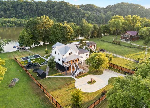 Property at 1001 Cumberland Dr, Chapmansboro, TN 37035, 5 beds, 4 baths