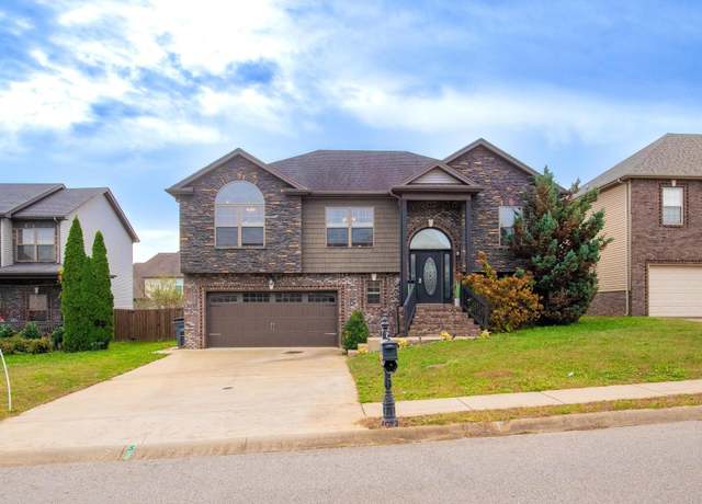 Property at 1048 Henry Place Blvd, Clarksville, TN 37042, 4 beds, 3 baths