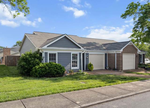 Property at 105 Cloister Dr, Nashville, TN 37205, 2 beds, 2 baths
