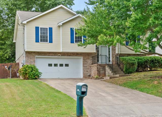 Property at 2640 Elkmont Dr, Clarksville, TN 37040, 4 beds, 3 baths