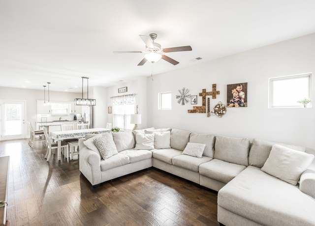 Property at 324 Mattieton Ln, Gallatin, TN 37066, 3 beds, 2.5 baths