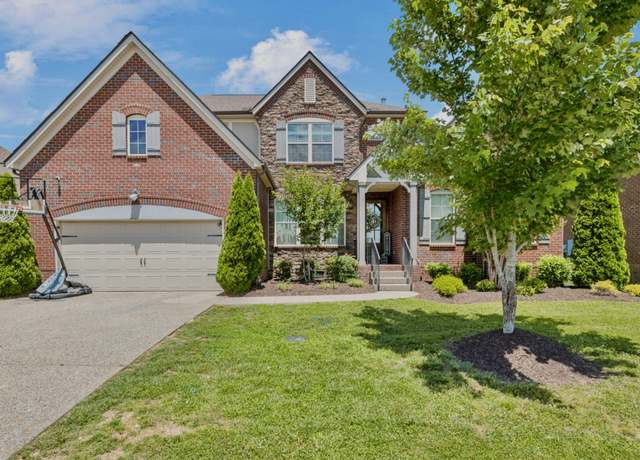 Property at 743 Burgess Dr, Goodlettsville, TN 37072, 4 beds, 3.5 baths