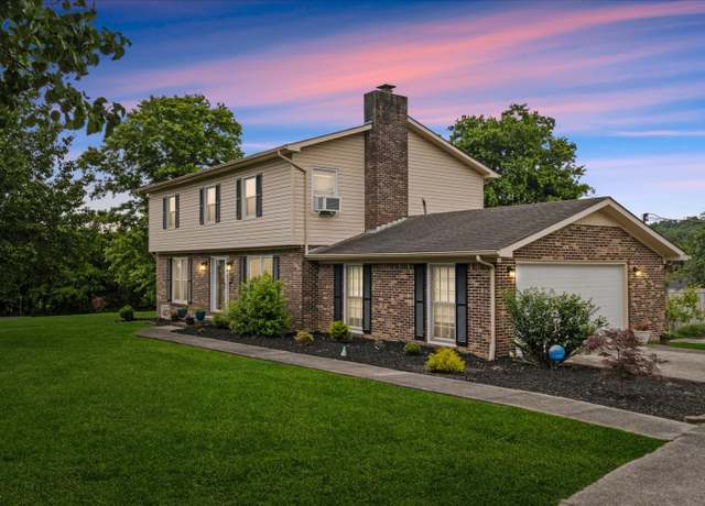 Property at 205 Chadwick Dr, Fayetteville, TN 37334, 4 beds, 3.5 baths