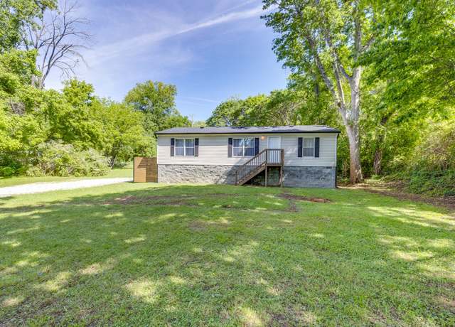 Property at 403 2nd Ave, Columbia, TN 38401, 3 beds, 2 baths