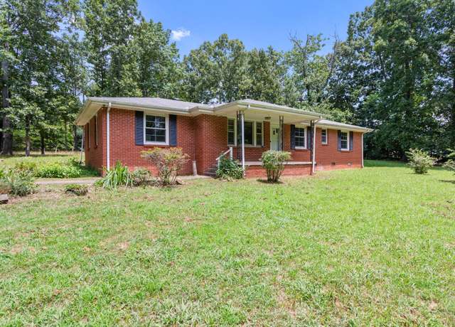 Property at 7111 Harrison Dr, Fairview, TN 37062, 3 beds, 1.5 baths