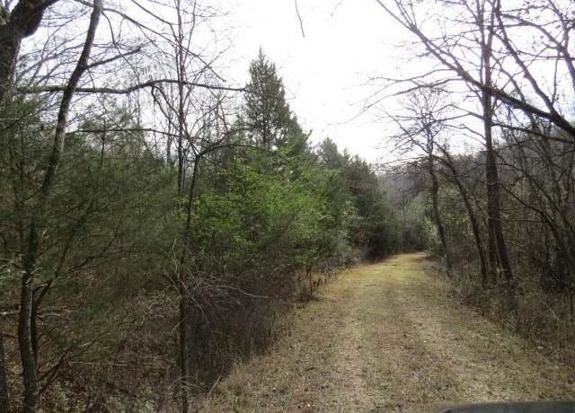 Property at 958 Dollar Hollow Rd, Pulaski, TN 38478