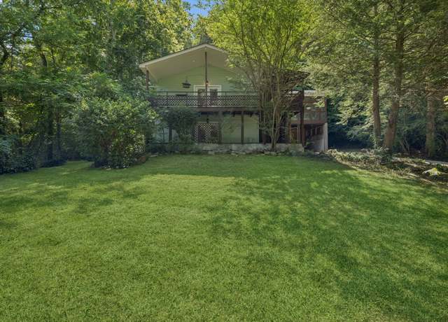 Property at 1016 Rustic Hills Dr, Ashland City, TN 37015, 3 beds, 2 baths