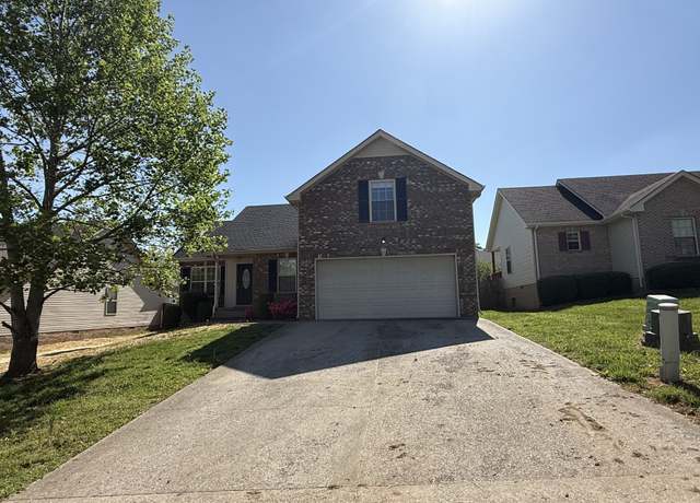 Property at 637 Deer Ridge Dr, Clarksville, TN 37042, 3 beds, 2 baths