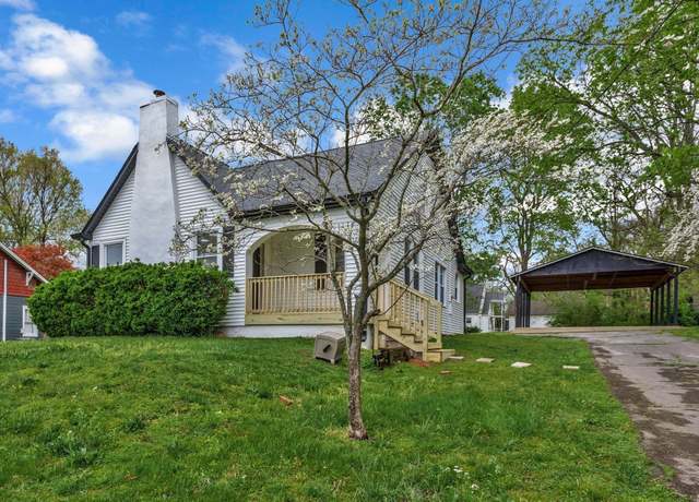 Property at 407 6th Ave, Columbia, TN 38401, 4 beds, 2.5 baths