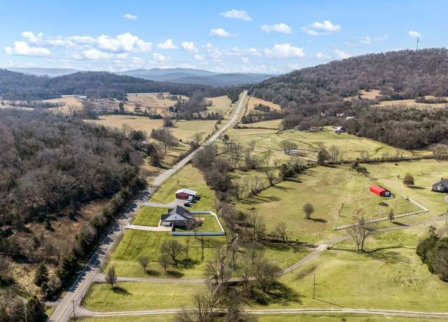 Property at 555 Old Woodbury Pike, Readyville, TN 37149, 3 beds, 2 baths