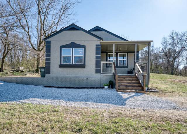 Property at 111 Lee St, Sparta, TN 38583, 2 beds, 1 bath