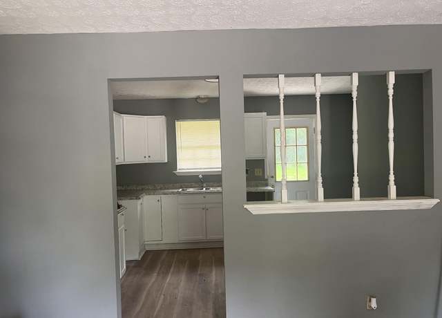 Property at 516 Maxine Dr, Antioch, TN 37013, 2 beds, 1 bath