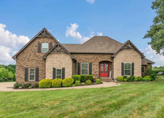 Property at 82 Deer Run Rd, Cross Plains, TN 37049, 4 beds, 3.5 baths